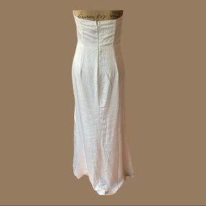 Lulus never worn white beautiful medium white dress.